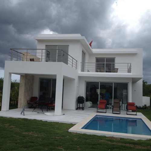 Villa Amueblada En Playa Nueva