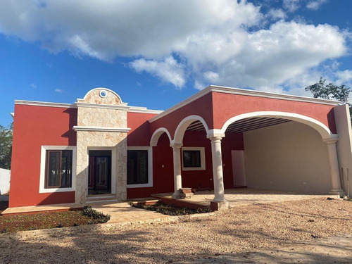 Casa En Venta En Valladolid, Privada Fincas Los Álamos, Modelo Sisal, A 12 Meses.