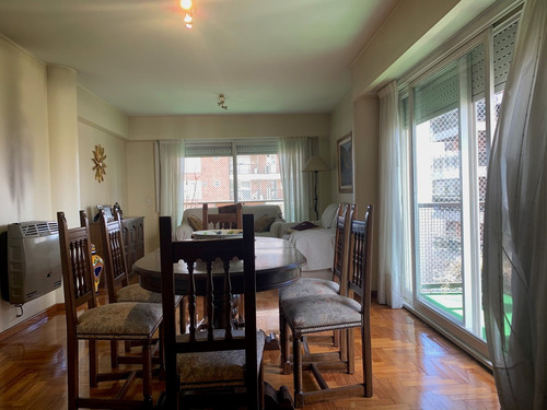 Departamento Semipiso Con Cochera Y Dependencia En Venta Ubicado En Acassuso,