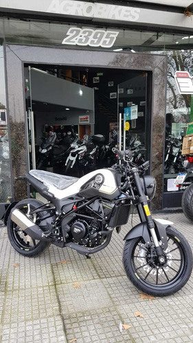 Imagen 6 de 20 de Benelli Leoncino 250 C/abs Metzeler Agrobikes 2023 - Dohc