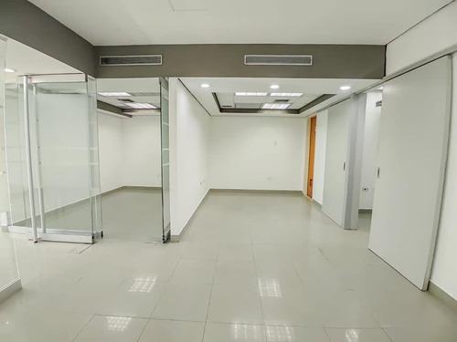 Imagen 11 de 17 de Oficina En Alquiler, Cc Torre Cristal Naguanagua