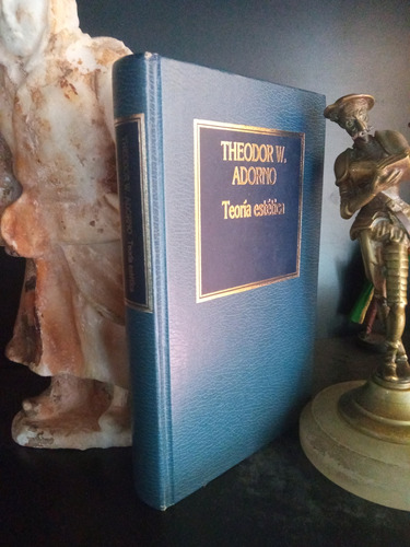 Teoría Estética - Theodor W. Adorno - Tapa Dura