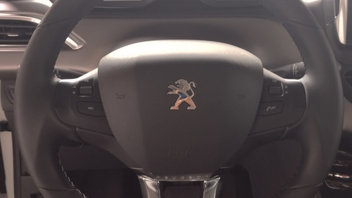 Peugeot 208 1.6 Feline Tiptronic - 120585 - C