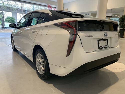 Imagen 13 de 15 de Toyota Prius 2016 1.8 Base Hibrido At