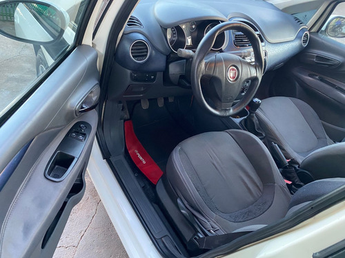 Fiat Punto 1.4 Attractive Flex 5p