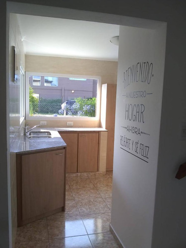 Casa En Venta La Caleta - 162m2