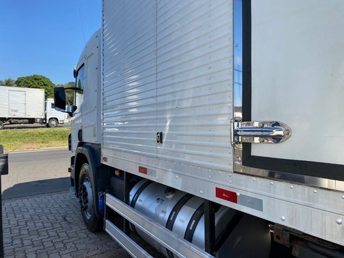Imagem 5 de 15 de Scania P310 6x2 2017 Baú Frigorífico