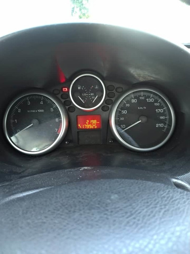 Peugeot 207 2011 1.4 X-line Flex 5p