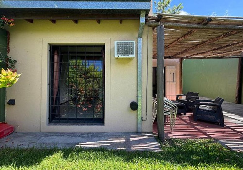 Casa En Venta - 1 Dormitorio 1 Baño - 55.80mts2 - City Bell