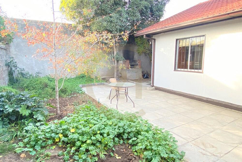 Casa En Venta, 4 Dormitorios, Las Condes