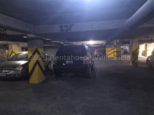 Vendo Apartamento En Zona Centro De Maracay (lopez Aveledo), Código 24-21852 Cm