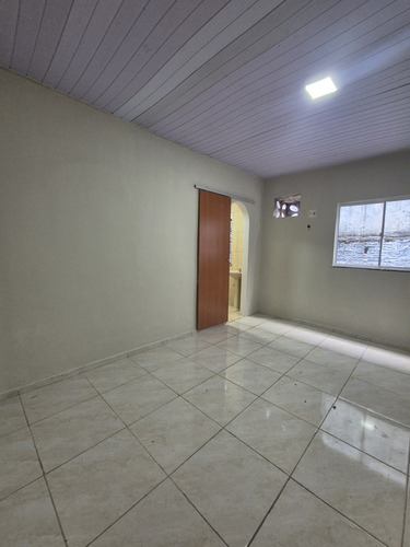 Aluga-se Uma Casa No Conjunto Canaranas-manaus Am