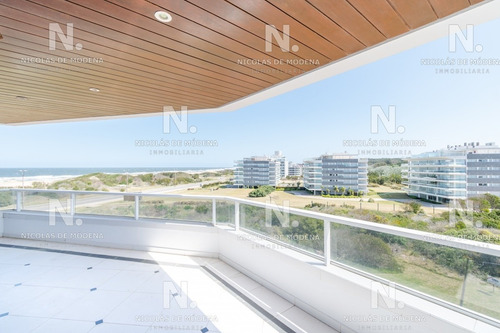 Penthouse Primera Fila Playa Brava- Ref: 3647