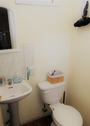 Imagen 12 de 14 de Acogedora Casa De Dos Pisos Con Excelente Ubicacion