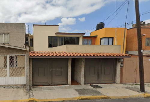 Casa En Venta En Metepec, Cerca De Galerías Metepec