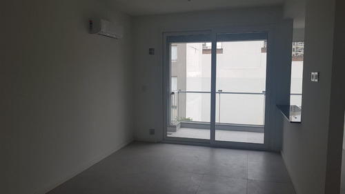 Imagen 6 de 17 de 2amb En Villa Luro A Metros Del Boulevard De Ramón Falcón