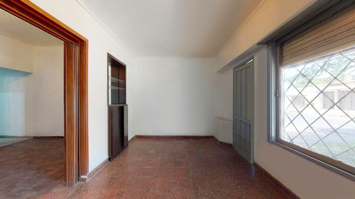 Imagen 2 de 12 de Casa Venta 2 Dormitorios Refaccionar 121 Entre 73 Y 74