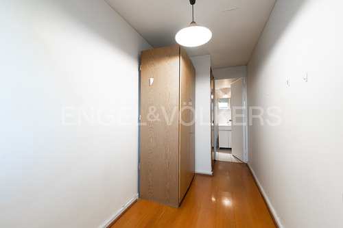 Departamento En Venta En Vitacura, Excelente Ubicación