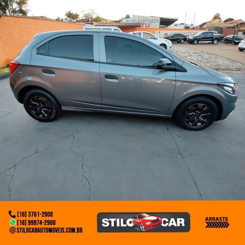 Imagem 7 de 10 de Chevrolet Onix Joy Kit Black
