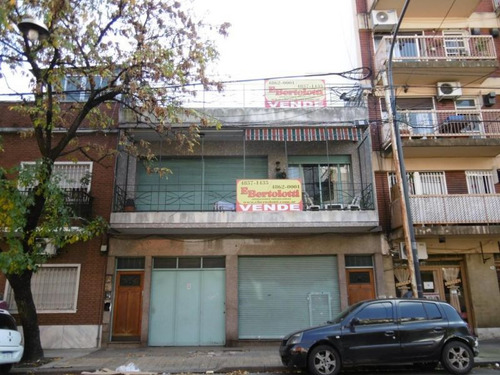 Vivienda Multifamiliar. 2 Ph C/ Entr Indep. + Cochera +local