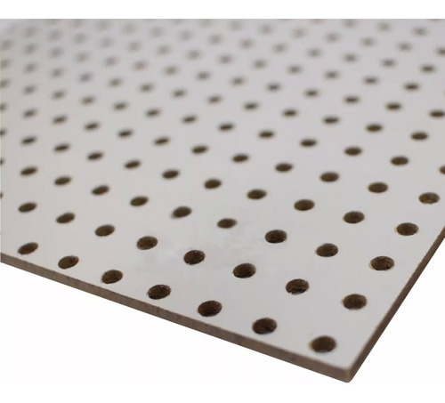 Imagem 1 de 1 de Chapa Eucatex Perfurada Branca 1.220 X 1,370 X 2,5 Mm