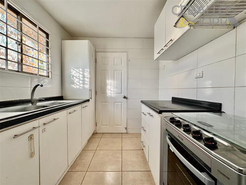 Casa En Venta De 3 Dorm. En Villa Alemana