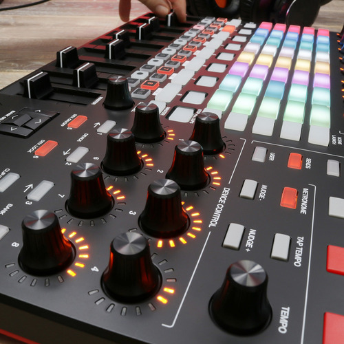 Controlador Usb Midi Akai Professional Apc40mkii Para Mac/pc