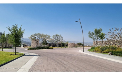 Preventa De Terreno Residencial En Milenio 3 De 243.26 Mts2
