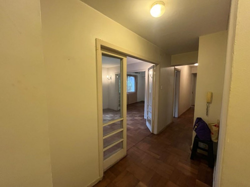 Amplio Depto En Ñuñoa: 3 Habitaciones, 2 Baños