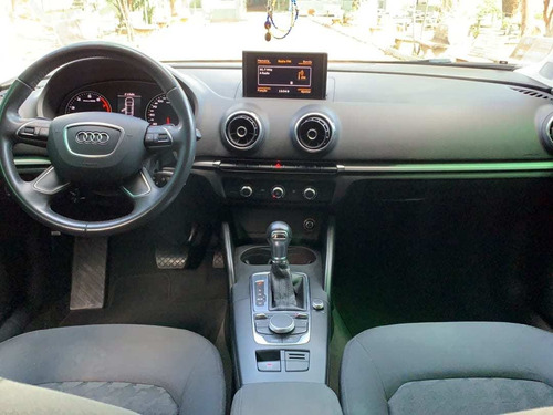 Imagem 9 de 11 de Audi A3 Ambition 1.8 Tfsi S Tronic