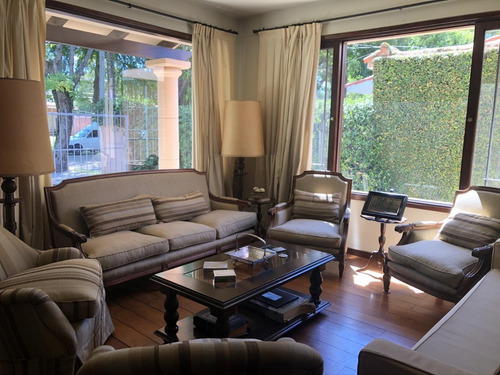 Muy Linda Casa En Carrasco Norte En Venta