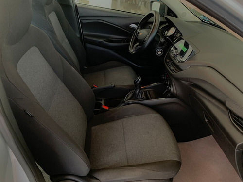 Imagen 5 de 11 de Chevrolet Onix 2021 Ls Tm