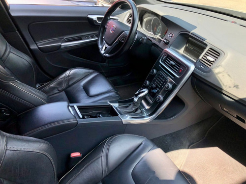 Imagem 10 de 15 de Volvo S60 3.0 T6 R-design Awd Gasolina 4p Automático