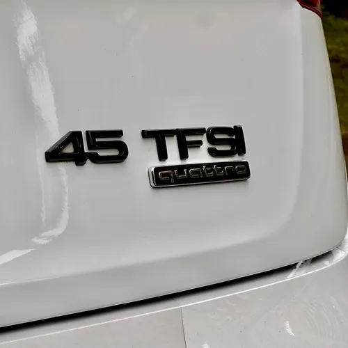 Audi Q5 TFSI QUATTRO BLACK