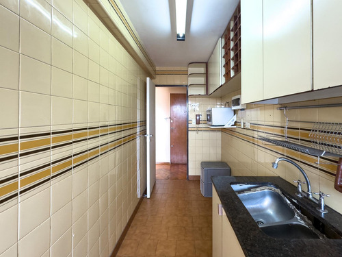 Venta - Departamento - 4 Ambientes Con Balcón - Cochera - Boedo - Apto Credito