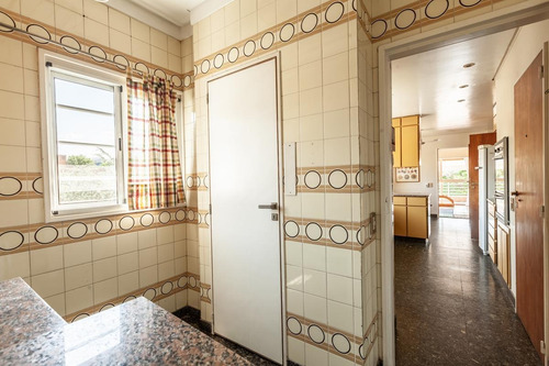 Venta Dto Penthouse 5 Amb, Balcón Terraza, Cochera, Jardines. Permuta Zona Cercana. Belgrano