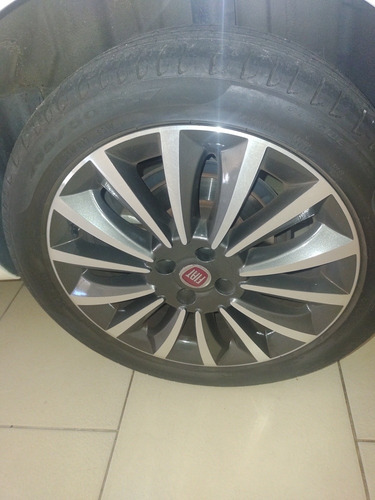 Fiat Linea 2015 1.8 16v Absolute Flex Dualogic 4p