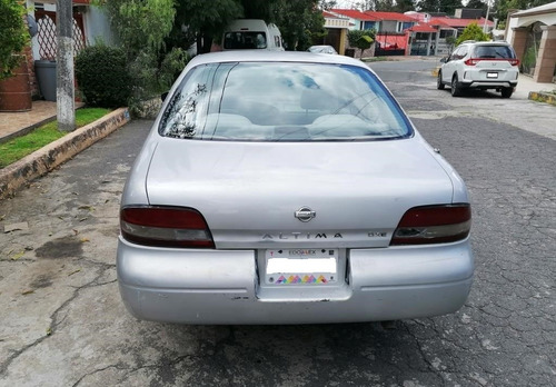 Imagen 12 de 15 de Nissan Altima Automático 1995