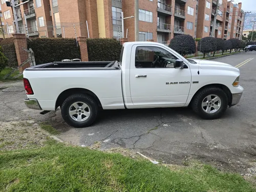 Dodge Ram 5.7 1500 Slt 4x2