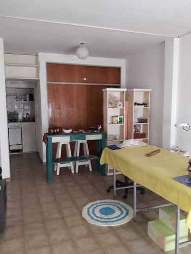 Vende Dpto 1 Amb, A 4 C/estacion Castelar