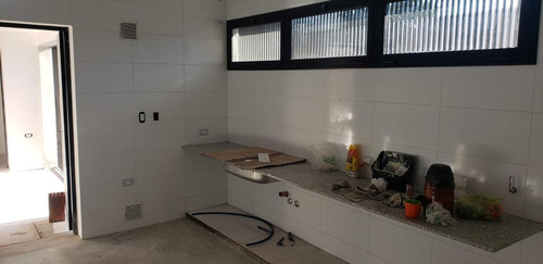 Imagen 4 de 30 de Local En La Plata - 137 E/ 47 Y 49 - Dacal Bienes Raices