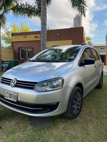 Volkswagen Suran 1.6 Comfortline 101cv