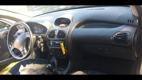 Peugeot 206 Hatch. Presence 1.4 8v (flex) 2008 - 05 Portas