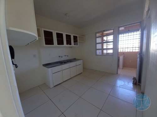 Imagem 5 de 15 de Apartamento Enorme E Muito Bem Localizado Em Uma Das Principais Avenidas Da Cidade. - V-11518