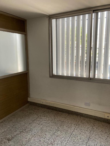 Imagen 14 de 19 de Local Y Oficinas A Metros De Tribunales De San Martin