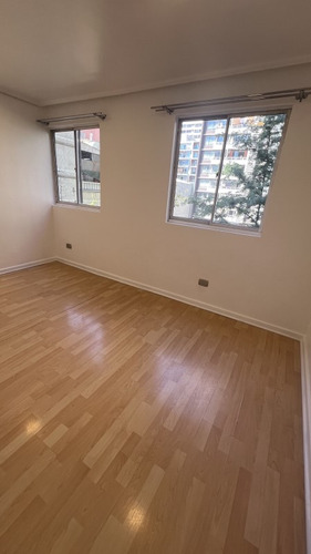 Stgo. Dp 70m2 - 2 D 2 Bñ 1 Bx Y 1 Bd Sta. Victoria Con Lira