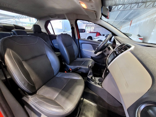 Imagen 11 de 16 de Renault Logan Privilege Full 1.6n | 2018
