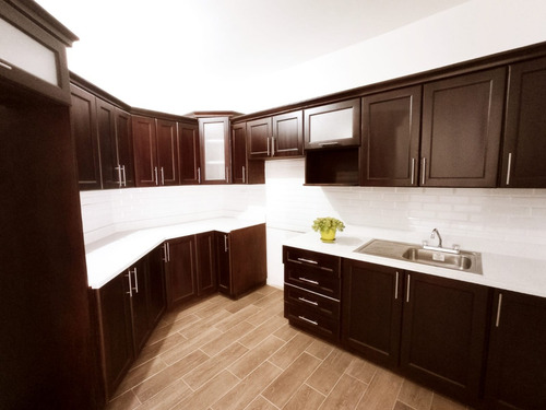 Imagen 13 de 30 de Vendo Hermosa Casa, Lista Para Estrenar, Excelente Ubicación, A Orilla De Calle Principal.