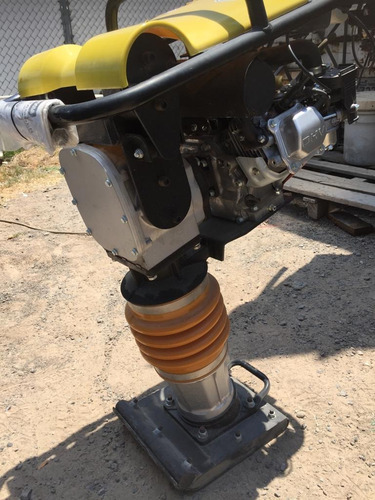 Imagen 4 de 10 de Bailarina Compactadora Honda Rm160hd Nueva
