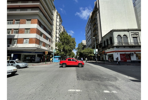 Imagen 14 de 17 de Venta Apartamento 1 Dormitorio Penthouse Barrio Sur - Edificio 01 Sync